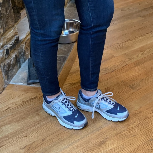 Women’s Nike running shoe-Zoom Air 20 size9.5 - Picture 9 of 9